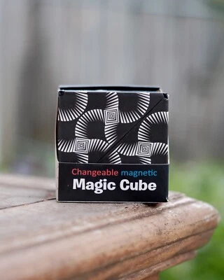 Caja rompecabezas cubo de cambio magnético cambiable multicapa - humo negro Foto 1 de 4