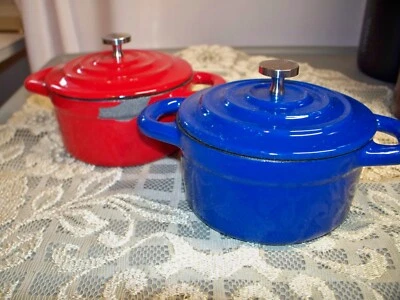 Pr. Cooks Essentials Red And Blue Enamel Cast Iron 10 oz Mini Dutch Oven NEW - Image 1 of 4