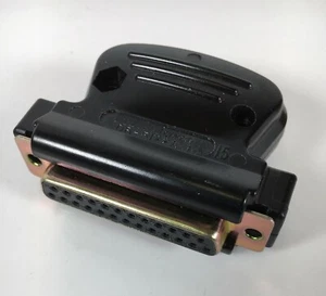 LOT 4 - D Connector Plug Socket Covers NEW Nice High Quality Cinch Brand - Picture 1 of 5