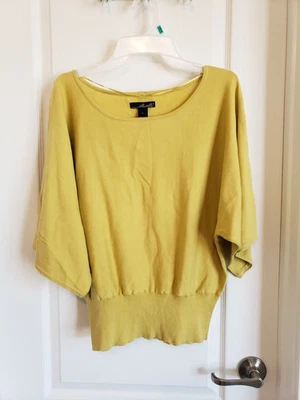 Willi Smith mustard, boat neck, swing sleeve banded hem sweater pullover, size L - Image 1 of 4