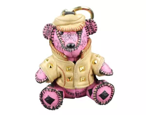 MCM Anhänger Bär pink mit Nieten Lederjacke für Tasche Shopper Schlüsselanhänger - Bild 1 von 8