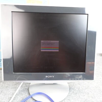 Sony SDM-HS73 LCD Monitor With Cables 17in Tested Original Box 1280x1074 - Image 1 of 4
