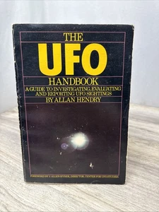 The Ufo Handbook: A Guide to - Paperback, by Hendry Allan Acceptable - Bild 1 von 4