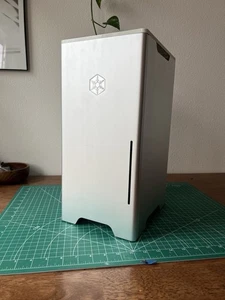Silverstone Fortress FT03S-Mini Desktop Computer Case Tower - Picture 1 of 10
