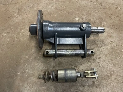 Main Pulley Driveshaft And Housing Assembly for Vicon DMP2800 disc mowers - Image 1 of 3