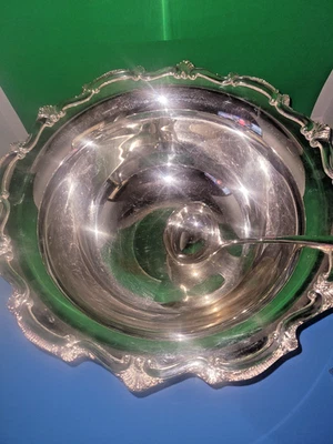 Juego de tazones perforadores vintage de plata, cucharón marcado Leonard, 12 tazas a juego Foto 1 de 4