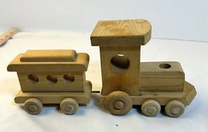 Two Vintage Handmade Wooden Toy Train Pieces Engine And Cargo - Picture 1 of 6