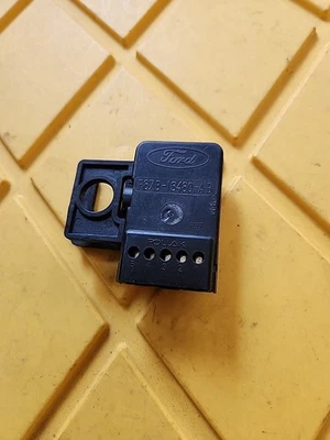 Оригинальный переключатель стоп-сигналов для Ford F150 F250 F350 F87B-13480-AB 1999–2007 годов выпуска - Изображение 1 из 4