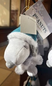 USJ Peanuts Snoopy Plush Keychain Christmas Holiday 2025 Japan Exclusive - Picture 1 of 2