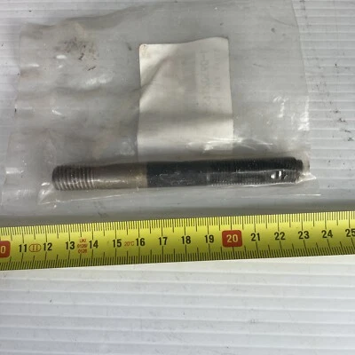 1-09302165-0 Genuine Isuzu Exhaust Manifold Stud Bolt 1093021650 OEM NOS - Image 1 of 4