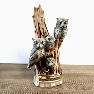 Ski Country 4/5 Qt Sgreech Owl Family Bourbon Whisky Decanter 1977 con scatola - Foto 1 di 11