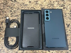 UNLOCKED - Samsung Galaxy S22 5G SM-S901U Phantom Black 128GB - Excellent In-Box - Picture 1 of 17