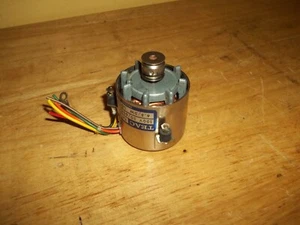 Teac A-350 Cassette Deck Motor - Picture 1 of 3