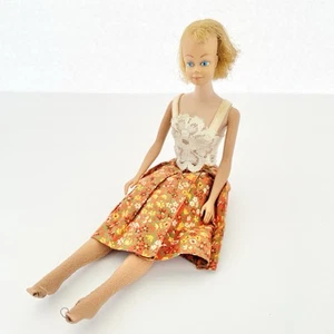 Vintage Mattel 1962 Midge Blonde Hair Freckles Bendable Leg Doll - Imagen 1 de 5