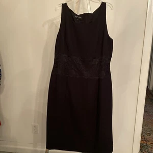 Abito nero di Jones New York. Taglia 14. Pizzo in vita - Foto 1 di 7