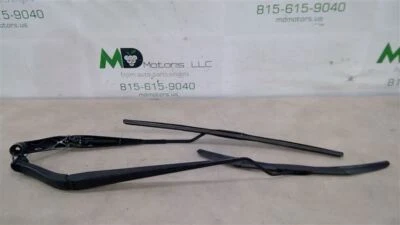 2018-2022 CHEVROLET TRAVERSE RIGHT/LEFT WINDSHIELD WIPER ARM 84142868 / 84692783 - Image 1 of 4