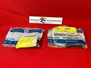 Nuevo de Lote Antiguo OEM NIP GM 11509775 Pernos LOTE DE DOS (2) ¡Sellados! - Imagen 1 de 2