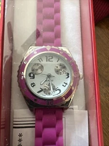 Collezio Silver Pink Band Wrist Watch New in Box NEEDS BATTERY - Picture 1 of 3