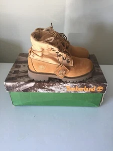 Boys Timberland Boots - Picture 1 of 4
