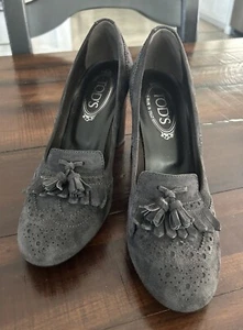 Tod's Grey Suede Tassel Loafer Pumps Heels Shoes Sz 40 US 9-9.5 - Picture 1 of 8
