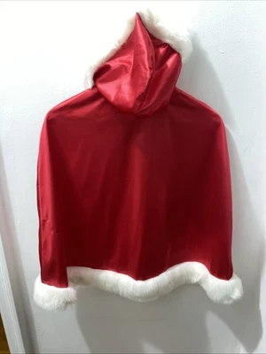 Capa con capucha Mrs Clays. Muestra sin usar. Talla S pequeña. Disfraz de vestir Foto 1 de 4