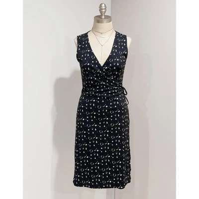 Vestido envolvente Kenneth Cole para mujer blanco y negro con estampado geométrico talla PM Foto 1 de 4