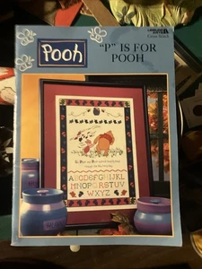 Libro de patrones de punto de cruz P is for Pooh artes de ocio 3089 - Imagen 1 de 6
