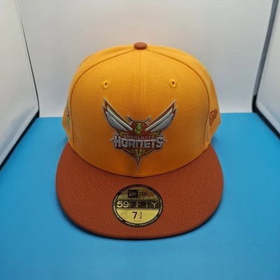 Boné New Era Charlotte Hornets Gold Rust 2 tons 59FIFTY 7 3/4 NBA - Imagem 1 de 4