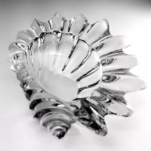 Vintage Art Vannes Lead Glass Scalloped Sea Shell Dish Crystal Clear France VGC - Picture 1 of 13