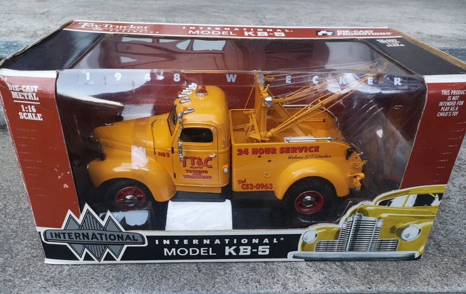 Highway 61 1:16 Kb5 Wrecker CARRO ATTREZZI  DIE CAST NEU OVP TOP - Immagine 1 di 1