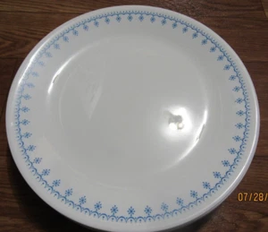 SET OF 4 CORELLE SNOWFLAKE BLUE DINNER PLATES 10 1/4" VGUC - Picture 1 of 3