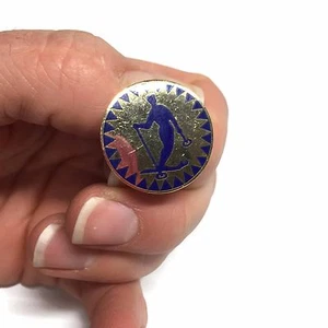VINTAGE SKIING PIN Blue and Gold Tone Round Metal pin, souvenir keepsake pin - Picture 1 of 3