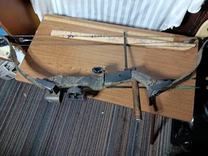 Whitetail Supreme CAMO Compound Bow FULLY LOADED! Lot Of Goodies RIGHT HANDED. - Picture 1 of 15