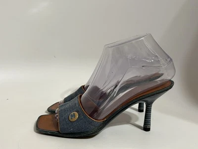 Sandalia Tacones Chanel Azul Denim Logo CC De Colección 38 Foto 1 de 4