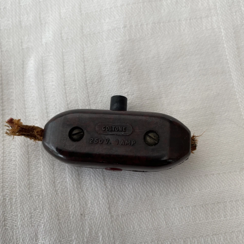 VINTAGE BROWN BAKELITE LAMP LIGHT SWITCH ON OFF table lamp art deco not tested  - Image 1 of 4