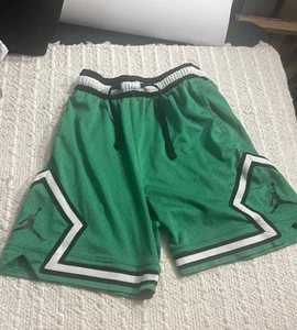 Nike Jordan Sport Diamond Basketball Shorts Boys Small Green Dri-FIT - Picture 1 of 9