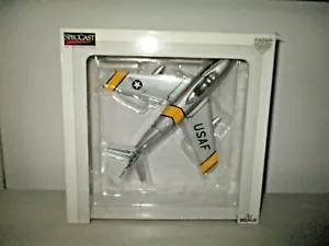 AEREO F-86 SABRE JET SPEC CAST SCALA 1:48- DIE CAST METAL - Foto 1 di 1