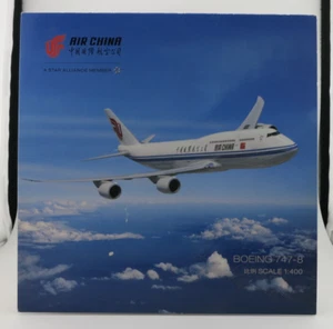 Hogan Air China Boeing 747-8 Model - 1:400 - Picture 1 of 10