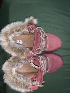 girls pink timberland boots