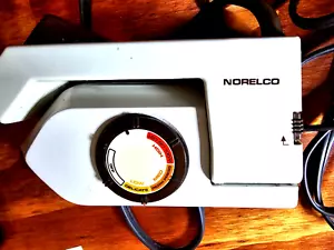 NORELCO Model T165 DRY TRAVEL IRON WITH CARRING CASE - Picture 1 of 5