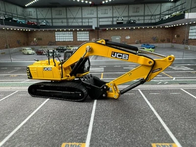 JCB Excavator 1:76 Scale Yellow Diecast Alloy Model Construction Vehicle - Image 1 of 4