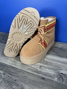 BOTAS DE MUJER UGG CLASSIC MINI II PLATAFORMA TRENZA TALLA 10 GAMUZA CASTAÑO LANA - Imagen 1 de 7