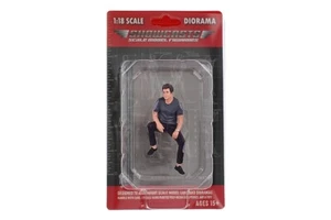 Man Sitting Gentlemen Club Showcasts American Diorama 18805 1:18 3.25" - Picture 1 of 3