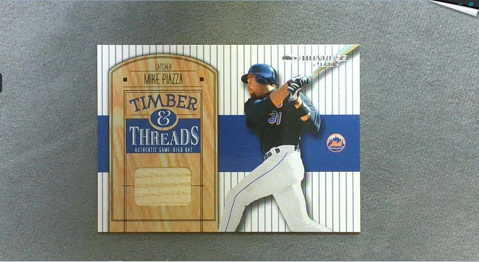 2004 Donruss Timber & Threads Game Used Bat #33 Mike Piazza Mets - Image 1 of 2
