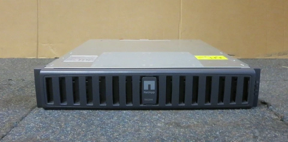 NetApp FAS2020 Filer iSCSI Storage Array Shelf 2 x controllers 11 x 450GB HDD 2U - Image 1 of 4