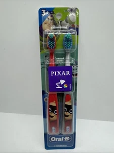 2 Oral-B Kids Manual Toothbrush Disney Pixar COMBINESHIP - Picture 1 of 2