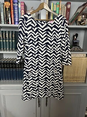 Lilly Pulitzer Navy & White I Got Lucky Bird Charlene Chevron Shift Dress M - Image 1 of 4