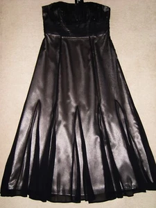 Abendkleid von Laura Scott--Schwarz--Spitze--Applikation--Größe 21 - Bild 1 von 8