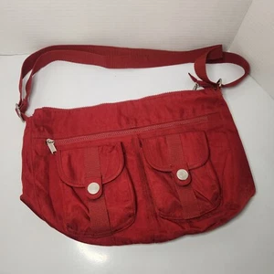 Levi’s Red Shoulder Crossbody Travel Flap Bag Hipster Minimalist School Punk - Picture 1 of 6