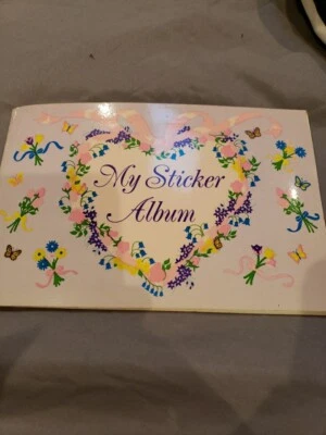 Nuevo Álbum de Pegatinas SandyLion Años 80 De Colección Corazón Flores Arcos Mariposa ¡MIRA! Foto 1 de 4